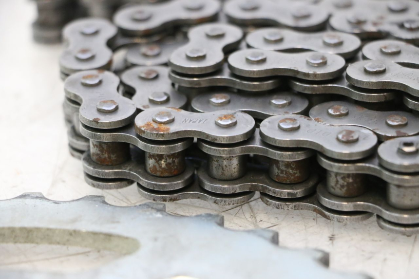 photo de CHAIN SPROCKET KIT HONDA CB F HORNET 600 (2005 - 2006) - Alternative perspective