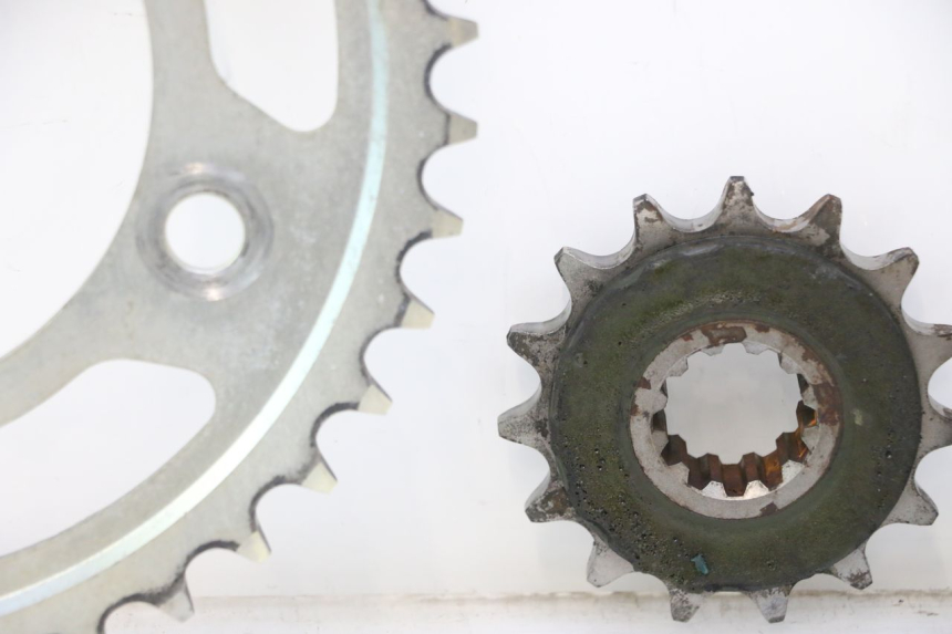 photo de CHAIN SPROCKET KIT HONDA CB F HORNET 600 (2005 - 2006) - Surface and material condition