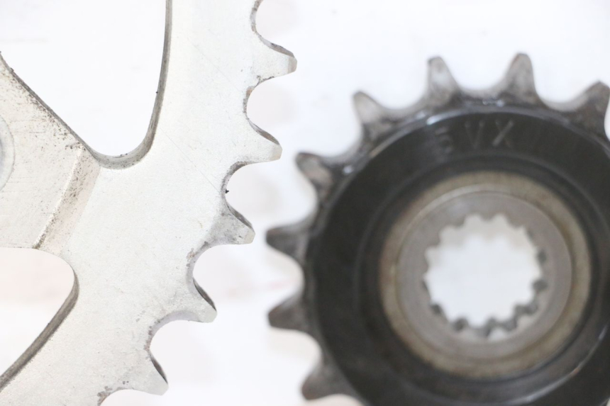 photo de CHAIN SPROCKET KIT YAMAHA FZ6 FAZER S2 600 (2007 - 2011) - Fixing points details