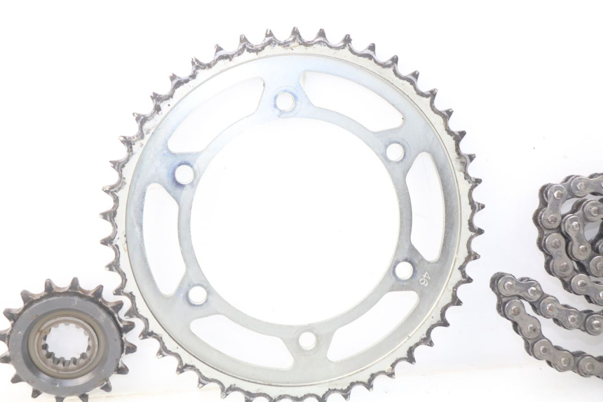 photo de CHAIN SPROCKET KIT YAMAHA FZ8 800 (2010 - 2016) - Surface and material condition