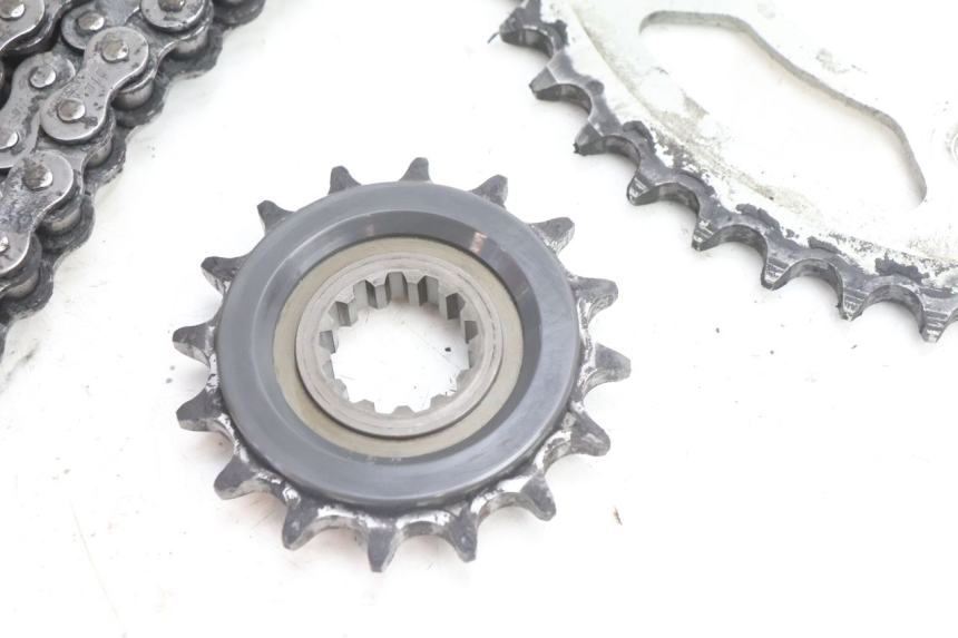 photo de CHAIN SPROCKET KIT YAMAHA FZ8 800 (2010 - 2016) - Alternative perspective
