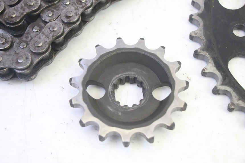 photo de CHAIN SPROCKET KIT KAWASAKI GPZ RX 1000 (1986 - 1988) - Alternative perspective