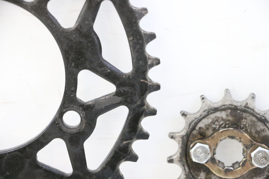 photo de CHAIN SPROCKET KIT APOLLO RFZ 125 - Fixing points details