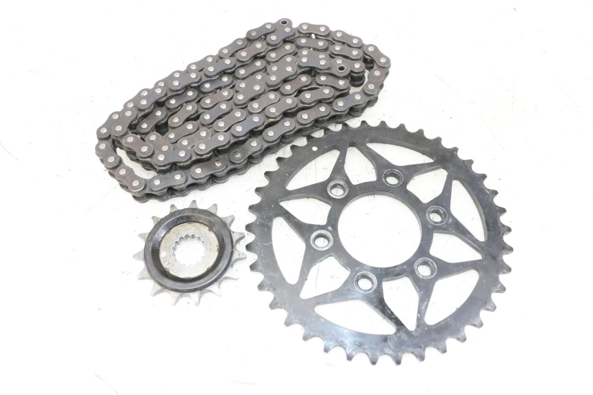 photo de CHAIN SPROCKET KIT ROYAL ENFIELD SCRAM 411 (2022 - 2024) - Alternative perspective