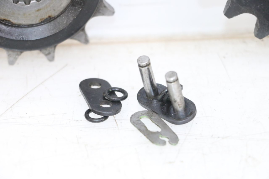 photo de CHAIN SPROCKET KIT ROYAL ENFIELD SCRAM 411 (2022 - 2024) - Surface and material condition