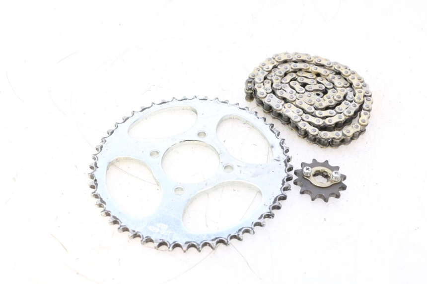 photo de CHAIN SPROCKET KIT YAMASAKI STREET 50 (2013 - 2018) - Alternative perspective