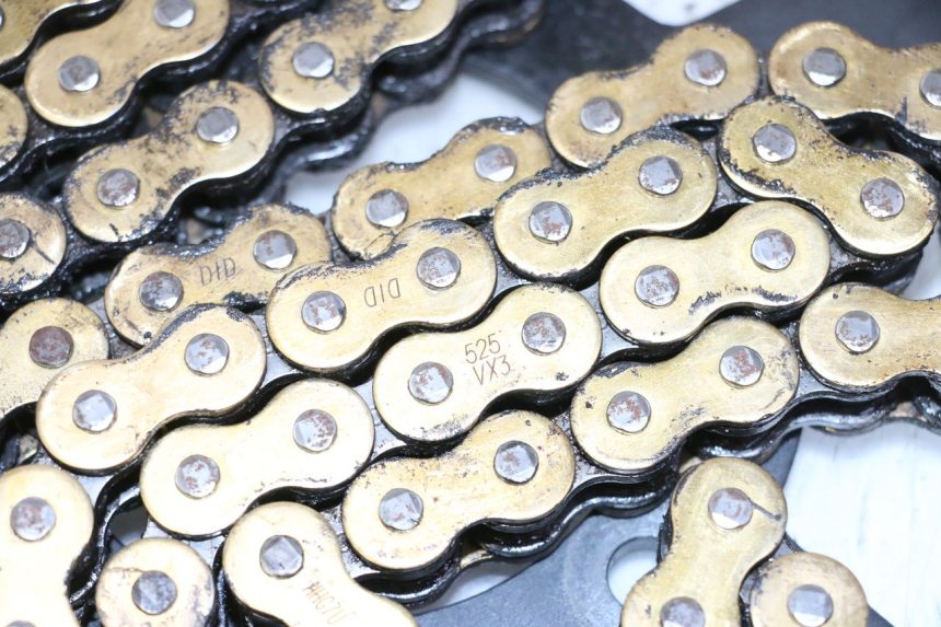 photo de CHAIN SPROCKET KIT SUZUKI SV S 650 (2003 - 2009) - Component detail