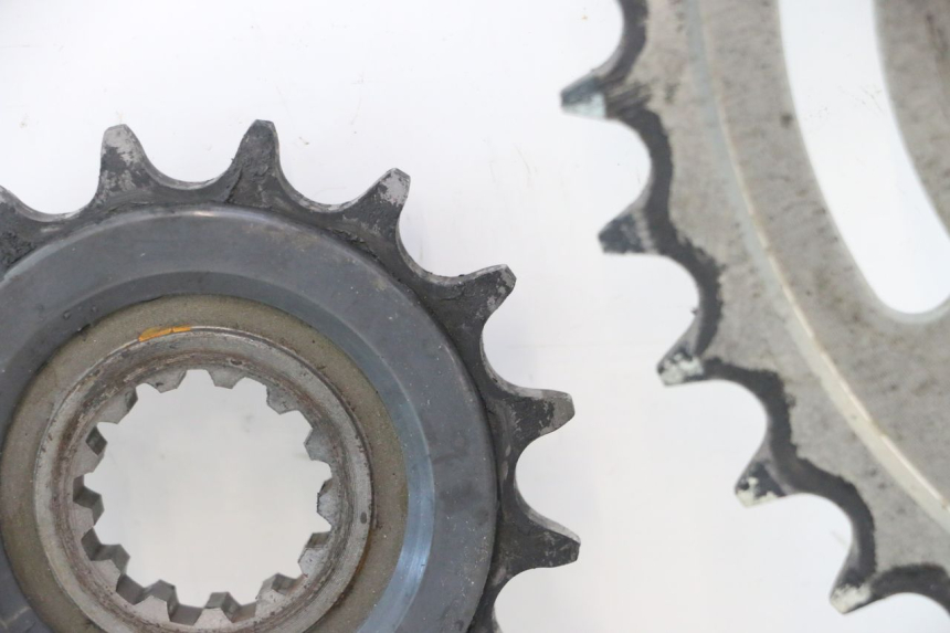 photo de CHAIN SPROCKET KIT YAMAHA TDM ABS 900 (2002 - 2014) - Product overview