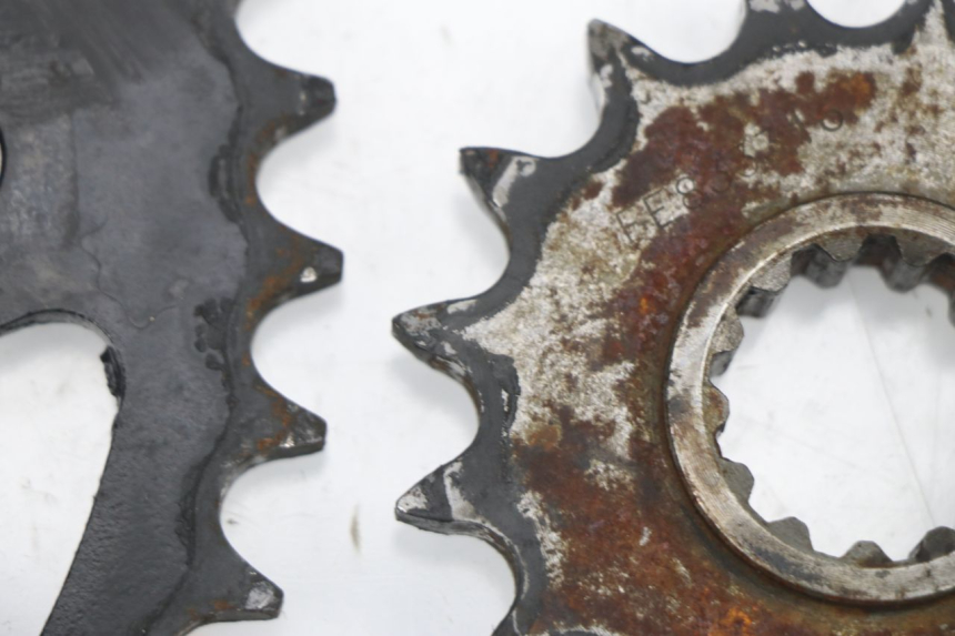 photo de CHAIN SPROCKET KIT HONDA VTR F FIRESTORM 1000 (1997 - 2001) - Product overview