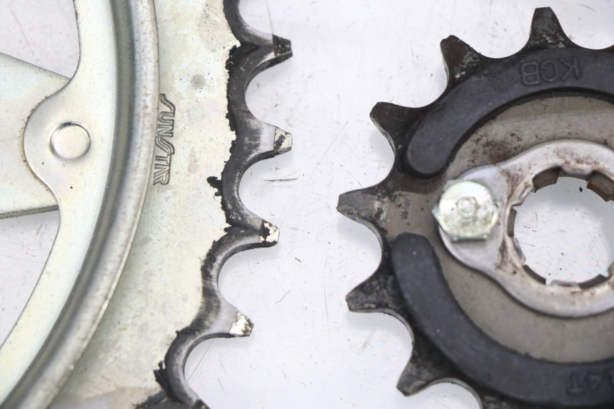 photo de CHAIN SPROCKET KIT HONDA XLV VARADERO 125 (2000 - 2006) - Technical close-up