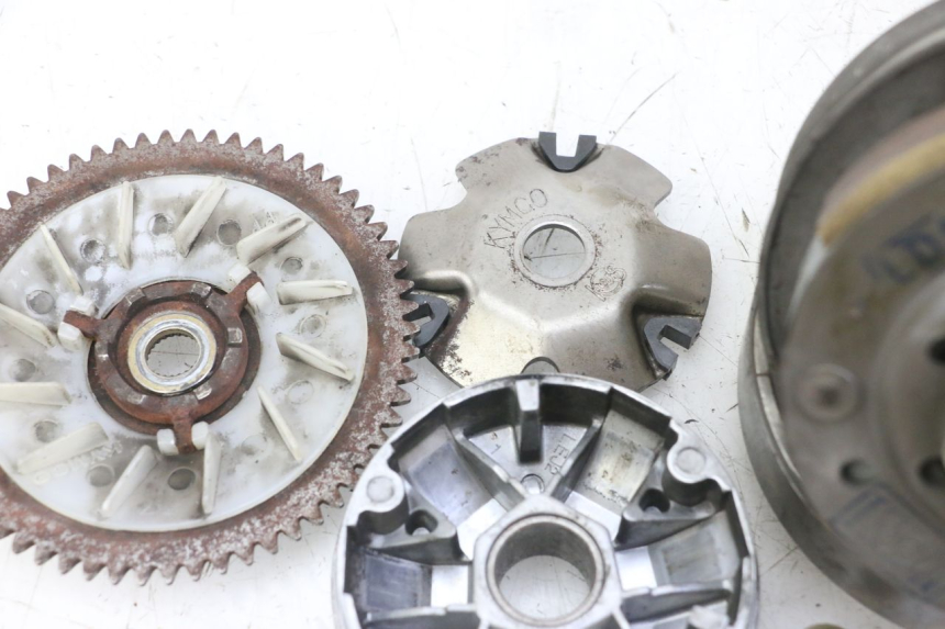 photo de CLUTCH VARIATOR KIT KYMCO AGILITY 4T 50 (2005 - 2018) - Distinctive features