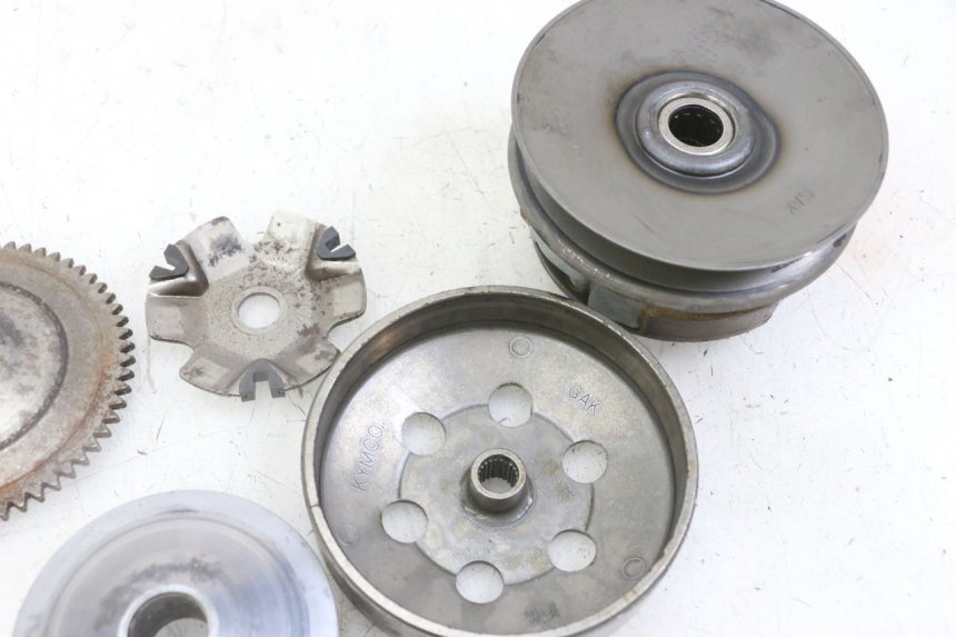 photo de CLUTCH VARIATOR KIT KYMCO AGILITY 4T 50 (2005 - 2018) - Product overview