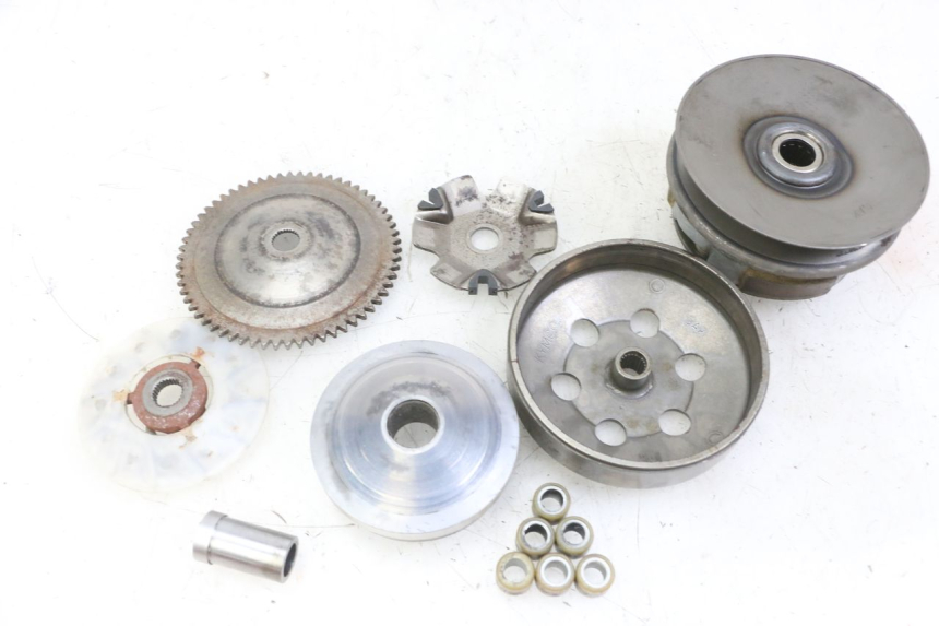photo de CLUTCH VARIATOR KIT KYMCO AGILITY 4T 50 (2005 - 2018) - Markings and original references