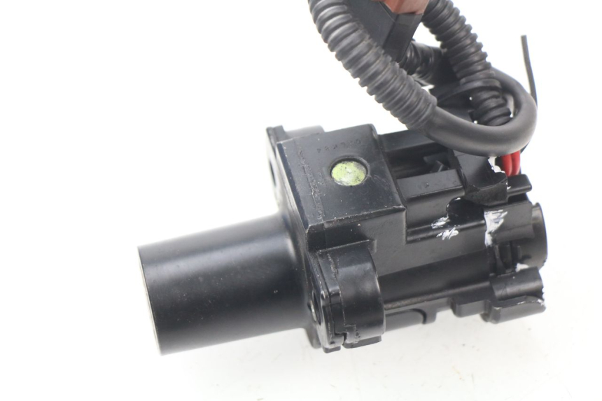 photo de LOCK SET KEY ECU HONDA CBR RR FIREBLADE 1000 (2006 - 2007) - Alternative perspective