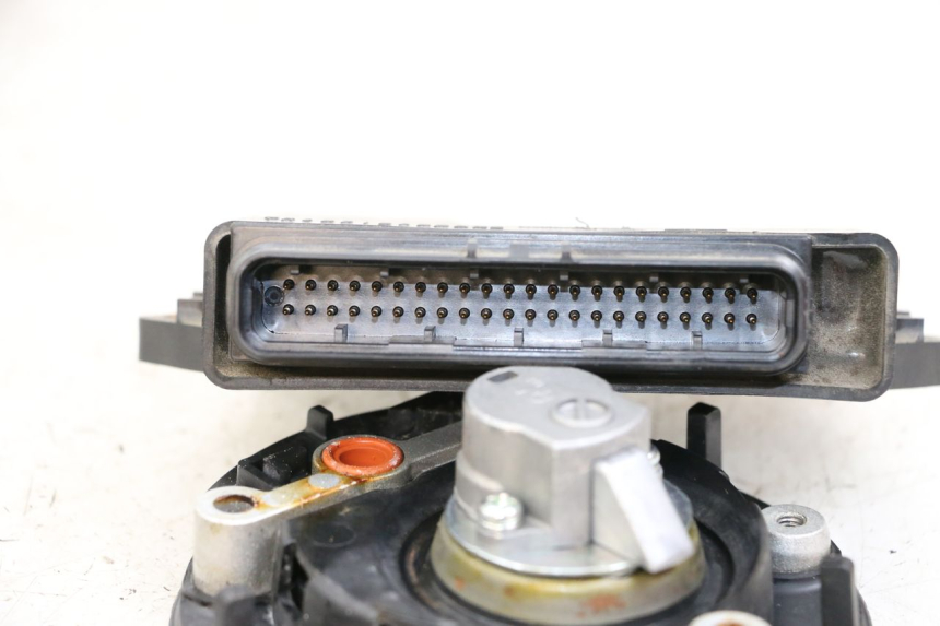 photo de LOCK KEY CDI IGNITION SWITCH KIT YAMAHA FJR ABS 1300 (2006 - 2012) - Alternative perspective