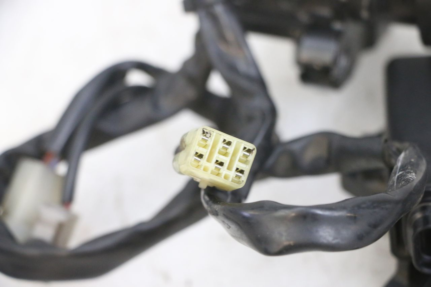 photo de LOCK KEY CDI IGNITION SWITCH KIT YAMAHA FJR ABS 1300 (2006 - 2012) - Zoom on usage condition