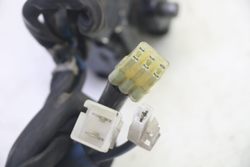 photo de LOCK SET KEY CDI NEIMAN YAMAHA FZ6 N FAZER 600 (2004 - 2006) - Fixing points details