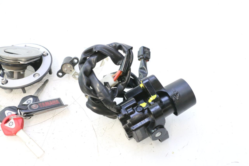 photo de LOCK SET KEY ECU YAMAHA FZ8 800 (2010 - 2016) - Supplementary product photo