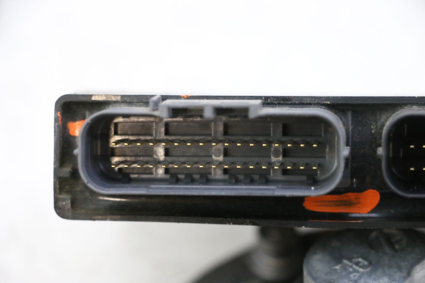 photo de LOCK SET KEY ECU SUZUKI GSR 750 (2011 - 2017) - Component zoom