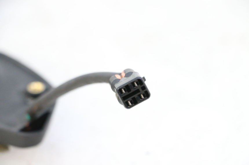 photo de LOCK SET KEY ECU SUZUKI GSR 750 (2011 - 2017) - Fixing points details