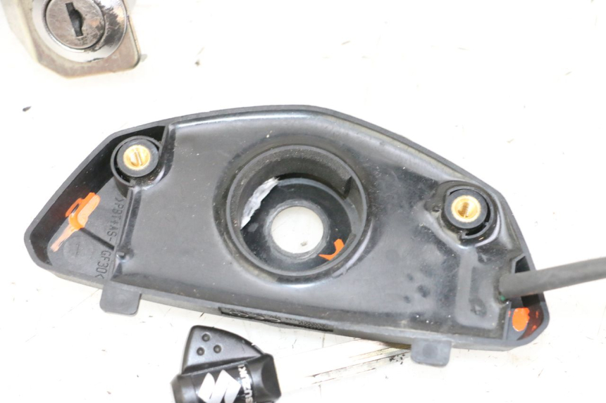 photo de LOCK SET KEY ECU SUZUKI GSR 750 (2011 - 2017) - Surface and material condition