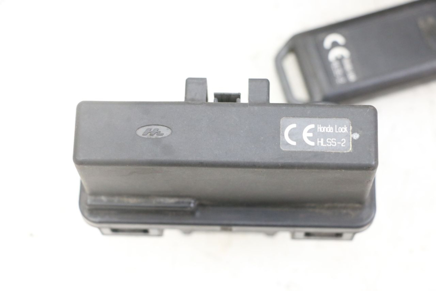 photo de LOCK SET KEY ECU HONDA SH i 300 (2015 - 2020) - Detailed visual inspection