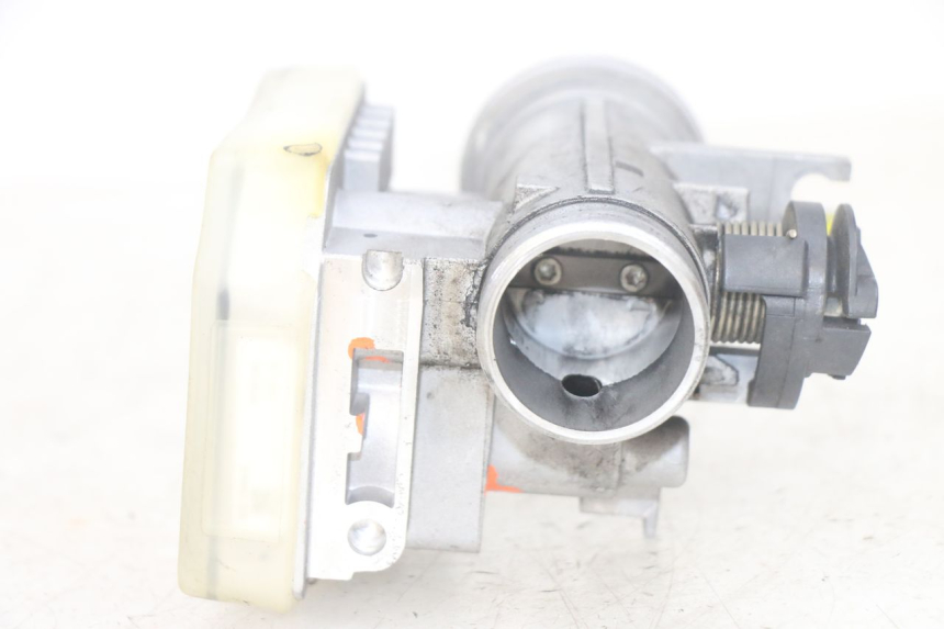 photo de LOCK SET KEY ECU PIAGGIO MP3 HPE 300 (2019 - 2026) - Additional view of the item