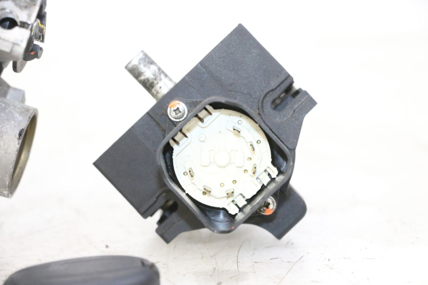 photo de LOCK SET KEY ECU PIAGGIO MP3 500 (2014 - 2017) - Component zoom