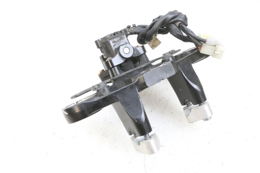 photo de LOCK KEY CDI IGNITION SWITCH KIT YAMAHA TDM ABS 900 (2002 - 2014) - Fixing points details