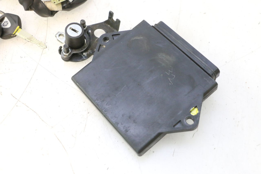 photo de LOCK SET KEY ECU YAMAHA TDM ABS 900 (2002 - 2014) - Component zoom