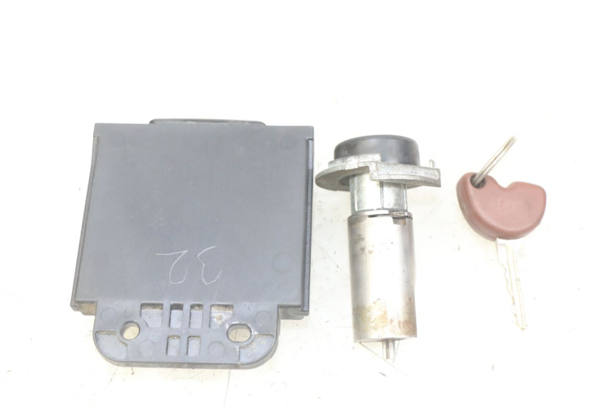 photo de LOCK KEY CDI IGNITION SWITCH KIT PIAGGIO X9 EVOLUTION 125 (2003 - 2007) - Component detail