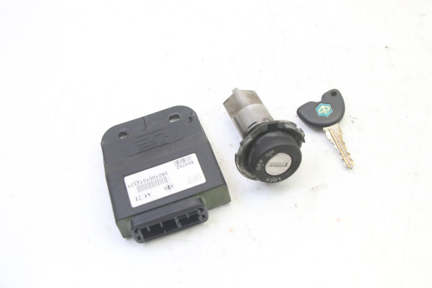 photo de LOCK KEY CDI IGNITION SWITCH KIT PIAGGIO X9 EVOLUTION 125 (2003 - 2007) - Main view