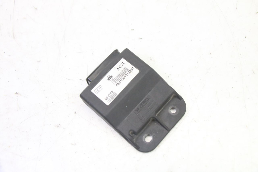 photo de LOCK KEY CDI IGNITION SWITCH KIT PIAGGIO X9 EVOLUTION 125 (2003 - 2007) - Zoom on usage condition