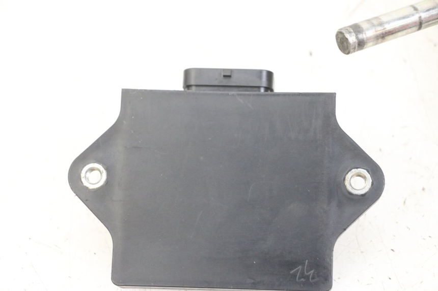 photo de LOCK KEY CDI IGNITION SWITCH KIT YAMAHA XMAX X-MAX 125 (2006 - 2009) - Fixing points details