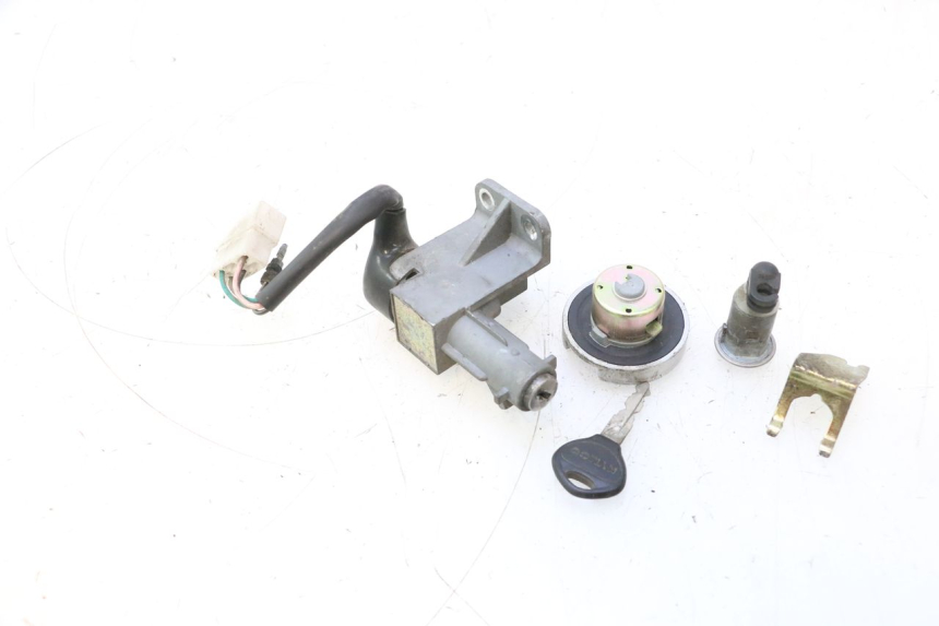 photo de LOCK SET KEY KYMCO AGILITY 4T 10" 50 (2005 - 2018) - Zoom on usage condition