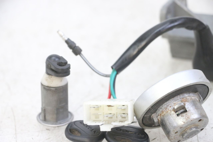 photo de LOCK KEY NEIMAN KIT KYMCO AGILITY 4T 50 (2005 - 2018) - Technical close-up