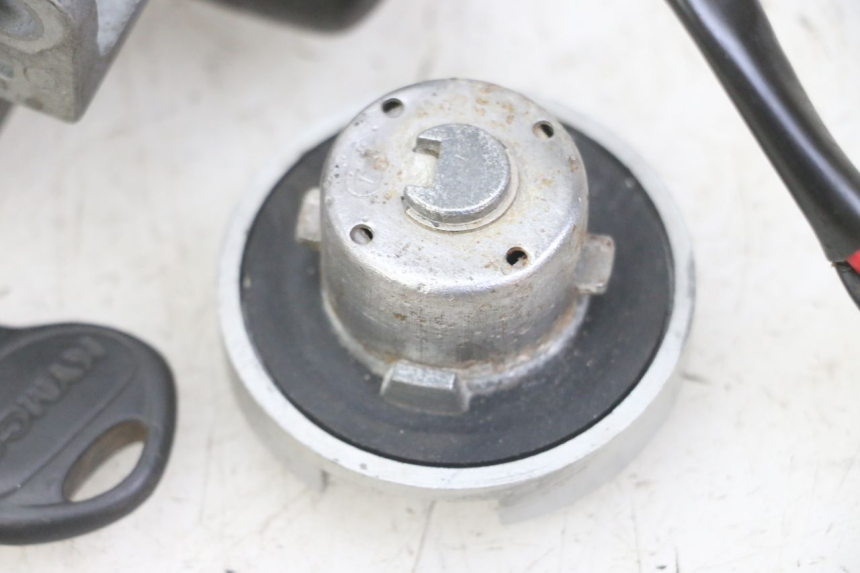 photo de LOCK KEY NEIMAN KIT KYMCO AGILITY 4T 50 (2005 - 2018) - Surface and material condition