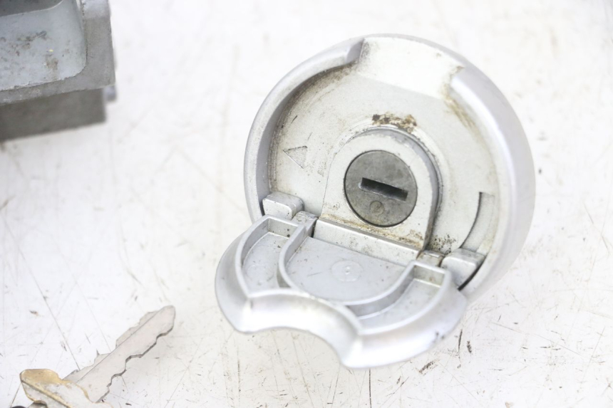 photo de LOCK KEY NEIMAN KIT KYMCO AGILITY 4T 50 (2005 - 2018) - Markings and original references