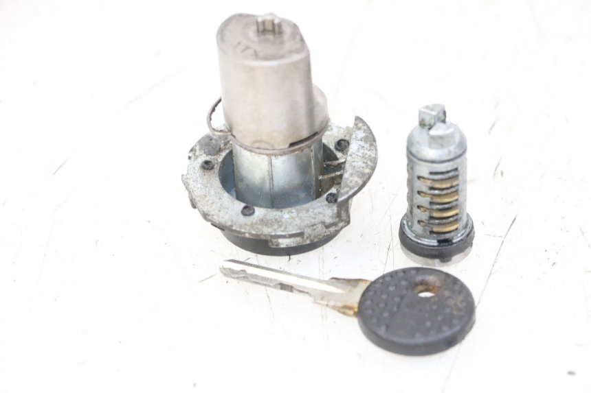 photo de LOCK SET KEY APRILIA SR MOTARD 50 (2012 - 2018) - Alternative perspective