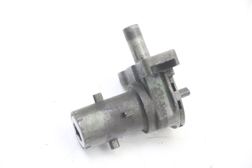 photo de LOCK SET KEY BMW C1 125 (2000 - 2003) - Alternative perspective