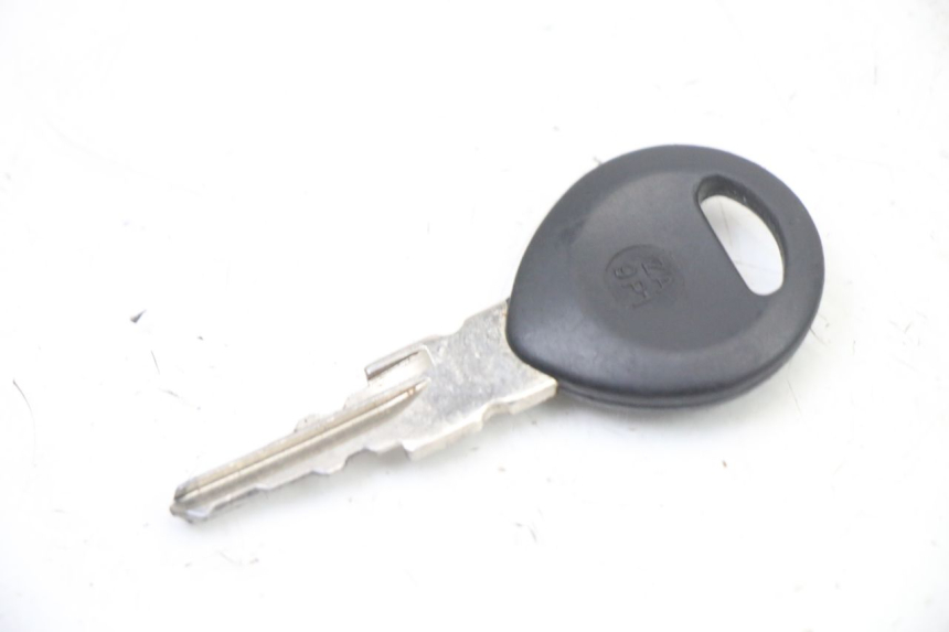 photo de LOCK SET KEY BMW C1 125 (2000 - 2003) - Fixing points details