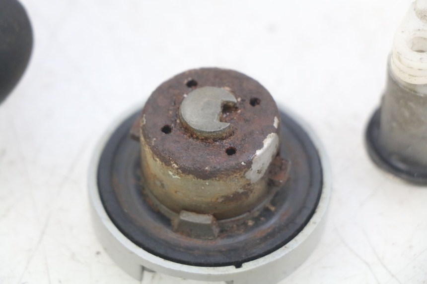 photo de LOCK KEY NEIMAN KIT BAOTIAN BT 49 QT-9 50 (2006 - 2010) - Technical close-up