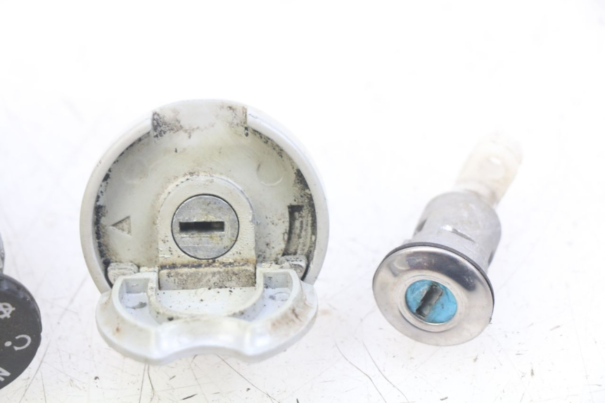 photo de LOCK KEY NEIMAN KIT BAOTIAN BT 49 QT-9 50 (2006 - 2010) - Checked used part