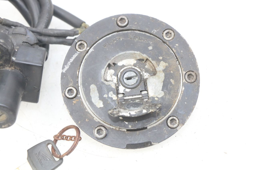 photo de LOCK KEY NEIMAN KIT HONDA CBR RR FIREBLADE 900 (1992 - 1994) - Supplementary product photo