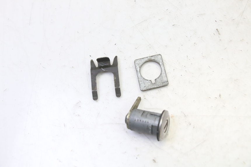 photo de LOCK KEY NEIMAN KIT HONDA CBR RR FIREBLADE 900 (1992 - 1994) - Supplementary product photo