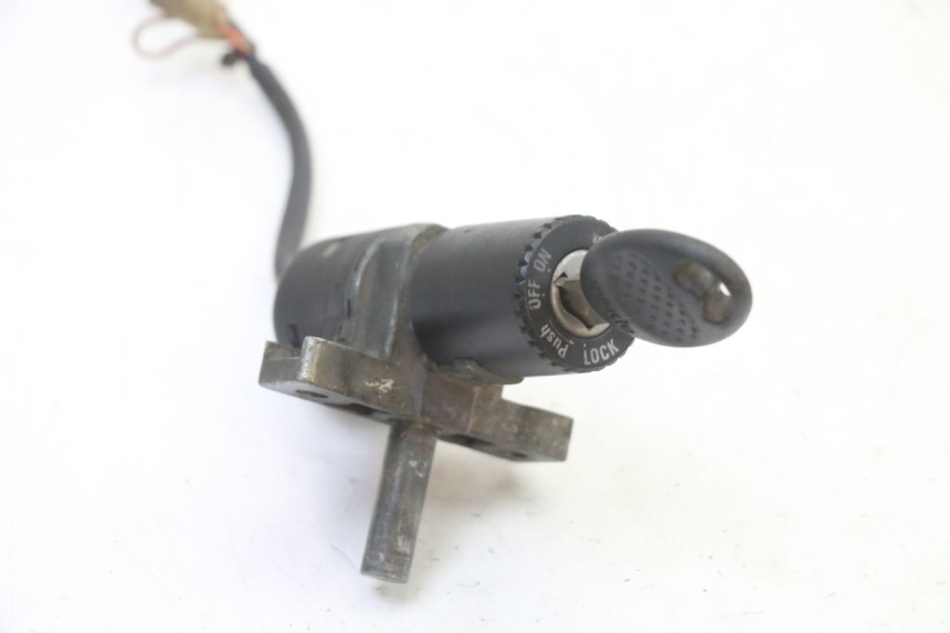 photo de LOCK SET KEY APRILIA CLASSIC 125 (1995 - 2001) - Technical close-up