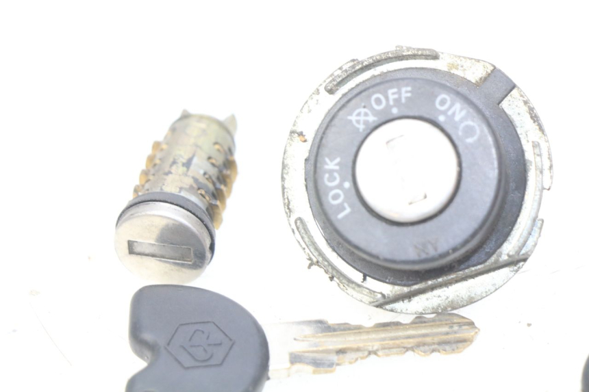 photo de LOCK KEY NEIMAN KIT PIAGGIO FLY 100 (2006 - 2010) - Technical close-up