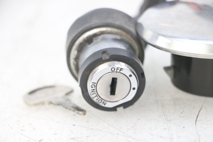 photo de LOCK KEY NEIMAN KIT SUZUKI GN 125 (1997 - 2000) - Additional view of the item