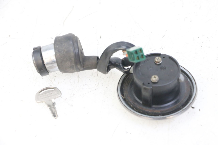 photo de LOCK KEY NEIMAN KIT SUZUKI GN 125 (1997 - 2000) - Fixing points details