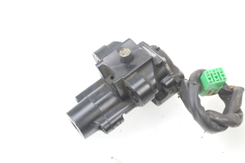 photo de LOCK SET KEY SUZUKI GSF N BANDIT 600 (1996 - 1999) - Alternative perspective